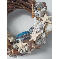 Ręcznie robiony wianek wieniec dekoracyjny z muszelkami i żółtwiem