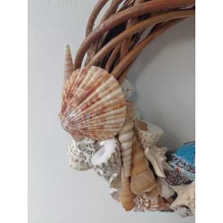 Ręcznie robiony wianek wieniec dekoracyjny z muszelkami i żółtwiem