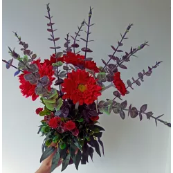 Stroik serce i bukiet do wazonu czerwony – komplet 3-częściowy PREMIUM na cmentarz