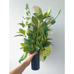 Bukiet do wazonu na cmentarz – stabilizowany – kalle, eustomy, chryzantemy