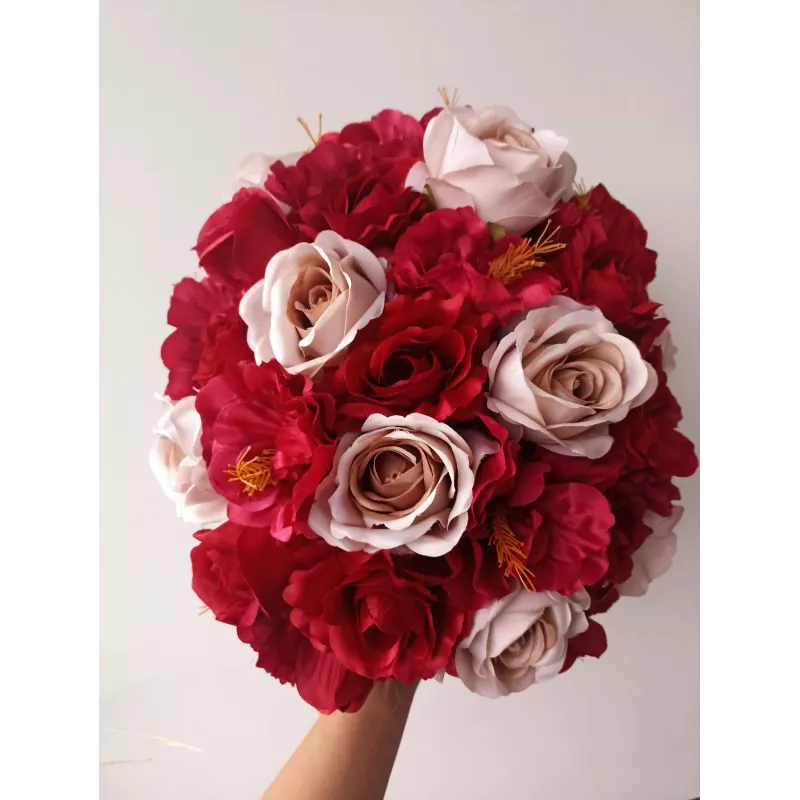 Stroik nagrobny – róże czerwone, gotowy na Wszystkich Świętych