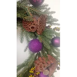 Wieniec bożonarodzeniowy 60 cm – fiolet naturalne dodatki, rękodzieło