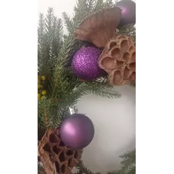 Wieniec bożonarodzeniowy 60 cm – fiolet naturalne dodatki, rękodzieło