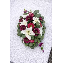 Wiązanka pogrzebowa na grób biało-bordowa – lilie i gerbery