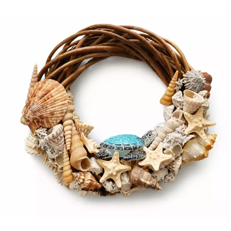 Ręcznie robiony wianek wieniec dekoracyjny z muszelkami i żółtwiem