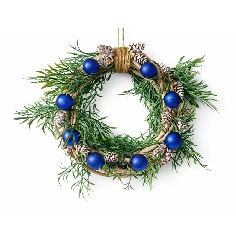 Bożonarodzeniowy Wieniec Na Drzwi Z Szyszkami I Niebieskimi Bombkami