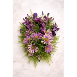 Fioletowa wiązanka pogrzebowa z paprotkami